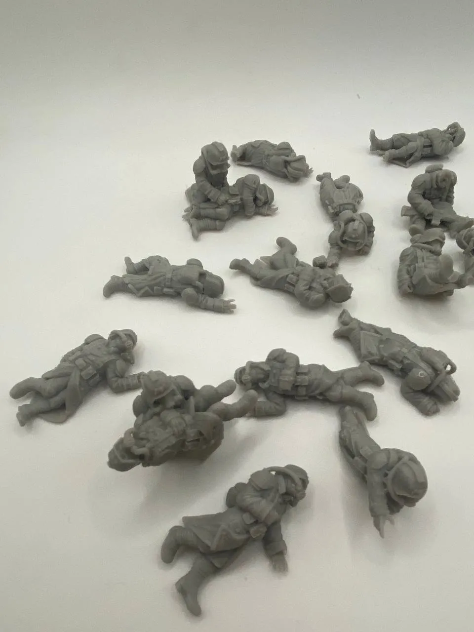 Epic Forge The Fallen set figurines soldats blessés
