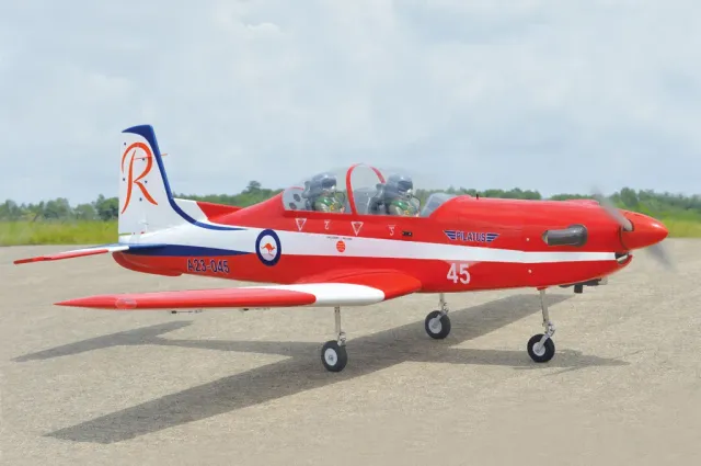Black Horse PC-9 BH76 1840mm avion RC ARF 20cc train rentrant