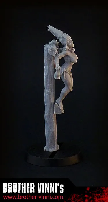 BROTHER VINNI Female Heretic 28 mm figurine résine 1 pièce