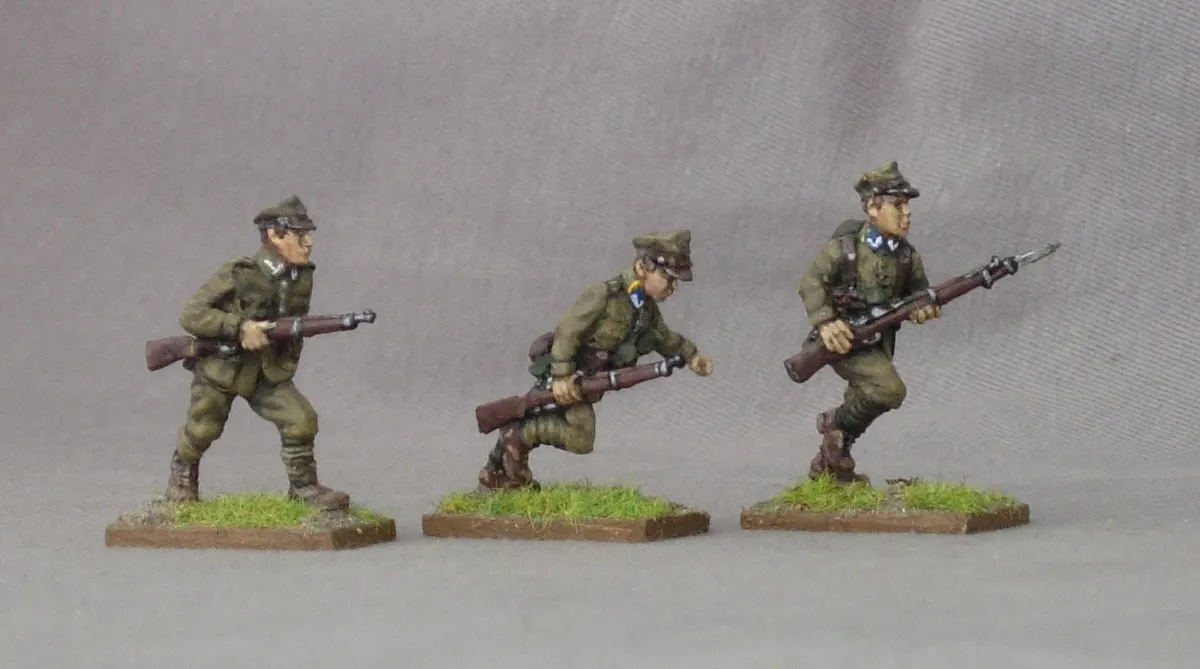 DES TRANCHEES AUX BARRICADES Studio Siberia Fantassins Polonais (1920) figurines 28 mm métal