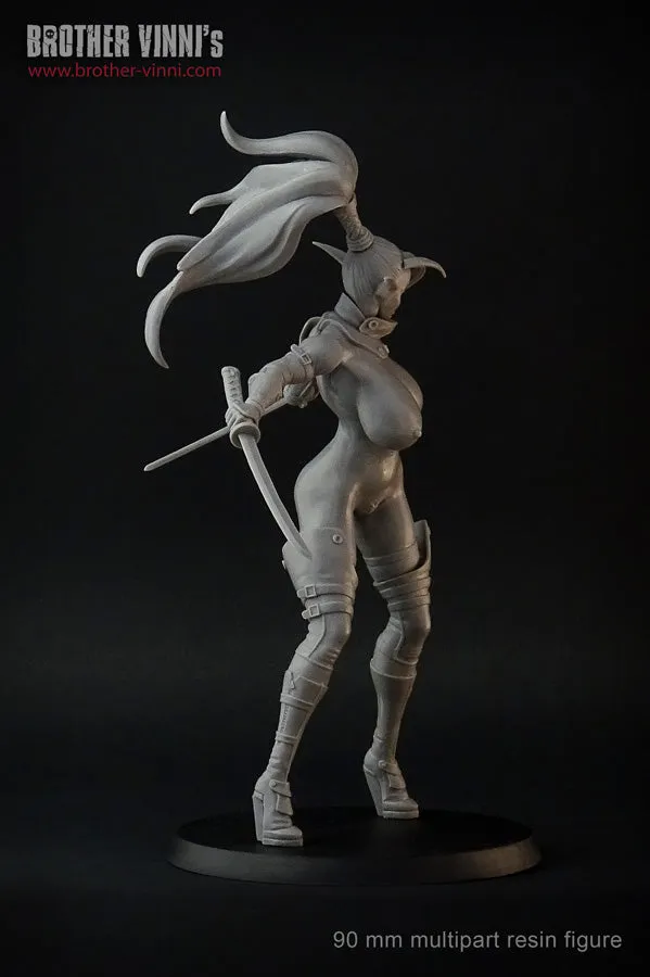 Brother Vinni Elf Warrior figurine résine 90mm femme