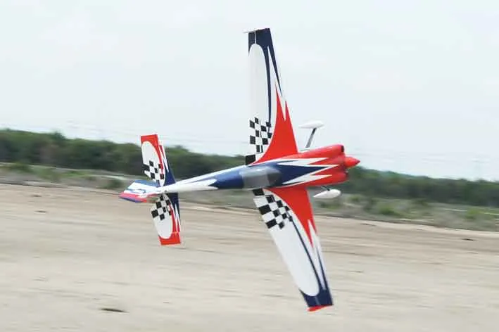 Black Horse Model BH198 Edge 540 V3 avion RC 60CC 2160mm