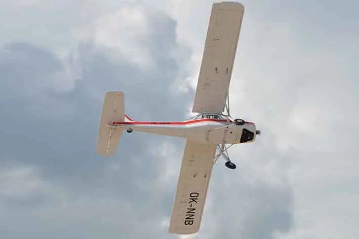 Black Horse BH193 L-60S Brigadyr 2668mm avion RC ARF 30-35cc