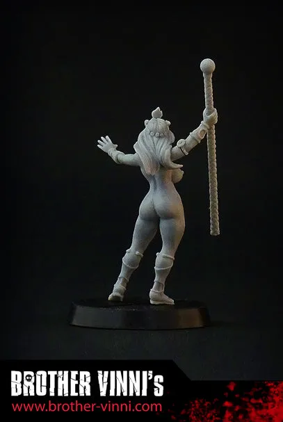 Brother Vinni Female Sorcerer ver.2 figurine résine 28mm DnD