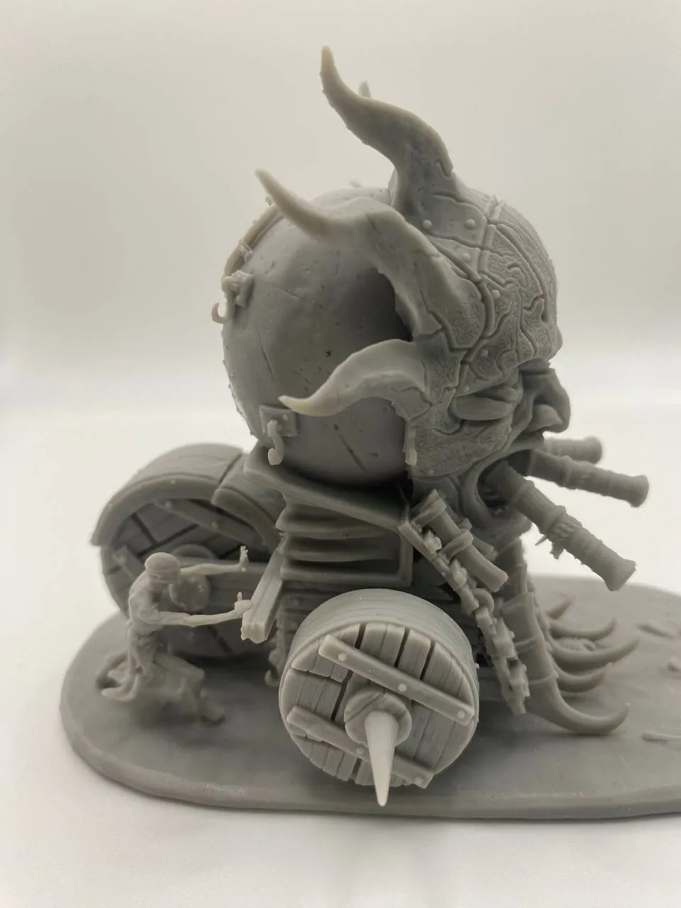 Epic Forge Machine de Guerre Démoniaque figurine résine 10K