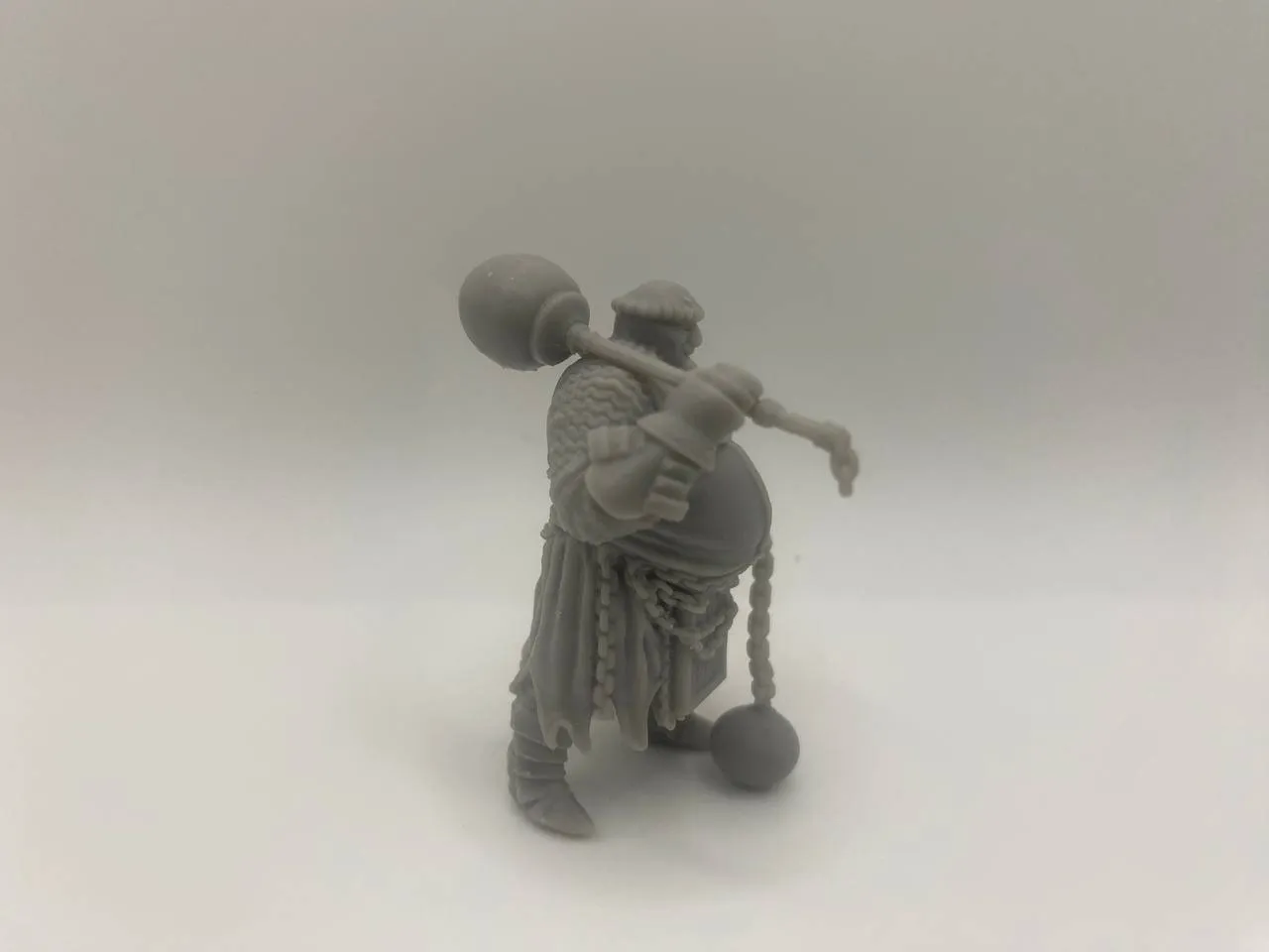 Epic Forge Capitaine des Cachots figurine résine
