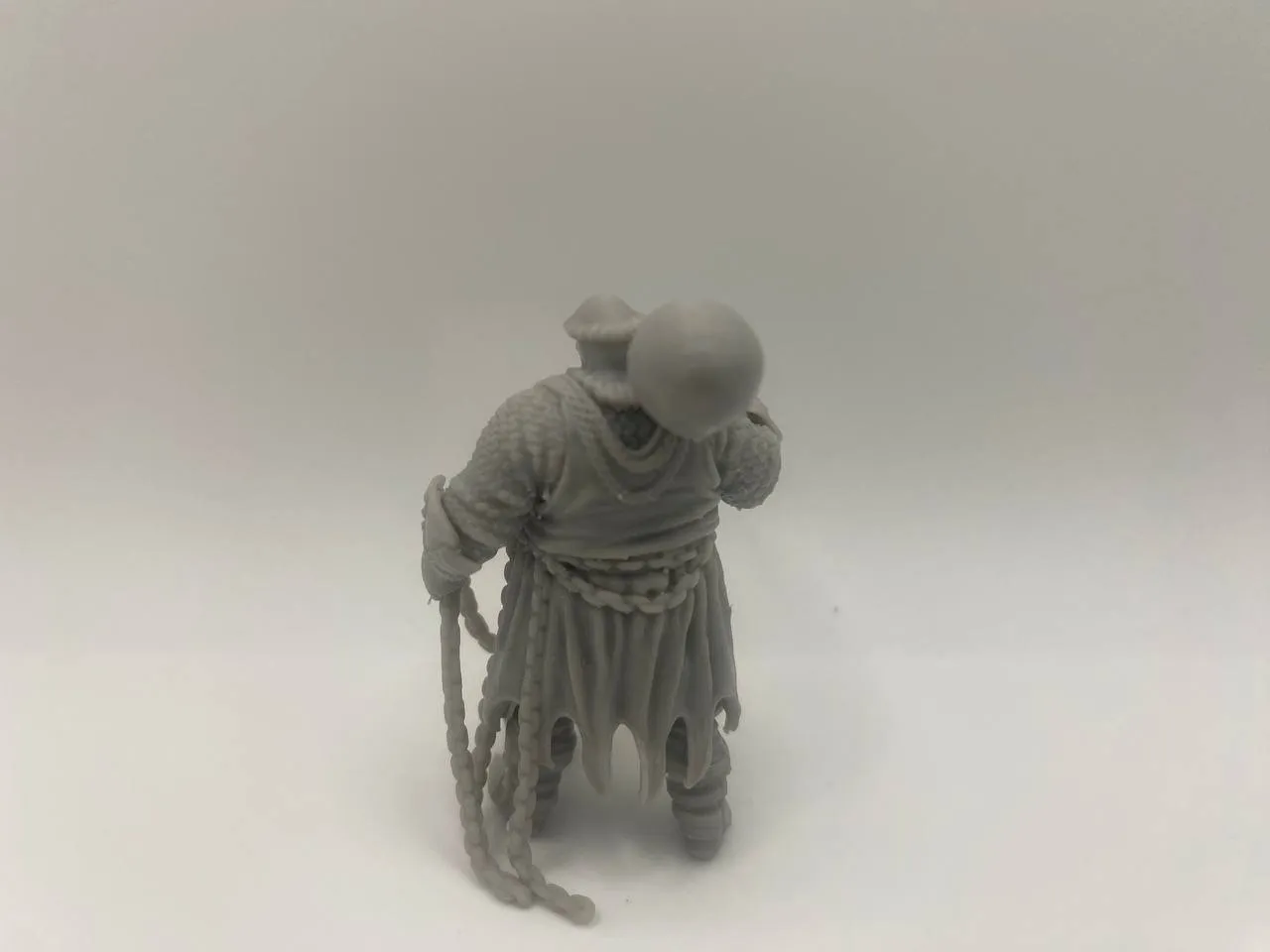 Epic Forge Capitaine des Cachots figurine résine