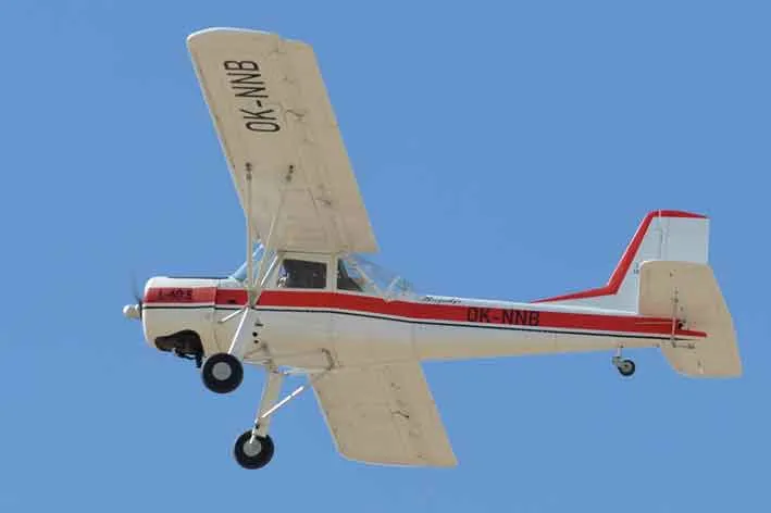 Black Horse BH193 L-60S Brigadyr 2668mm avion RC ARF 30-35cc