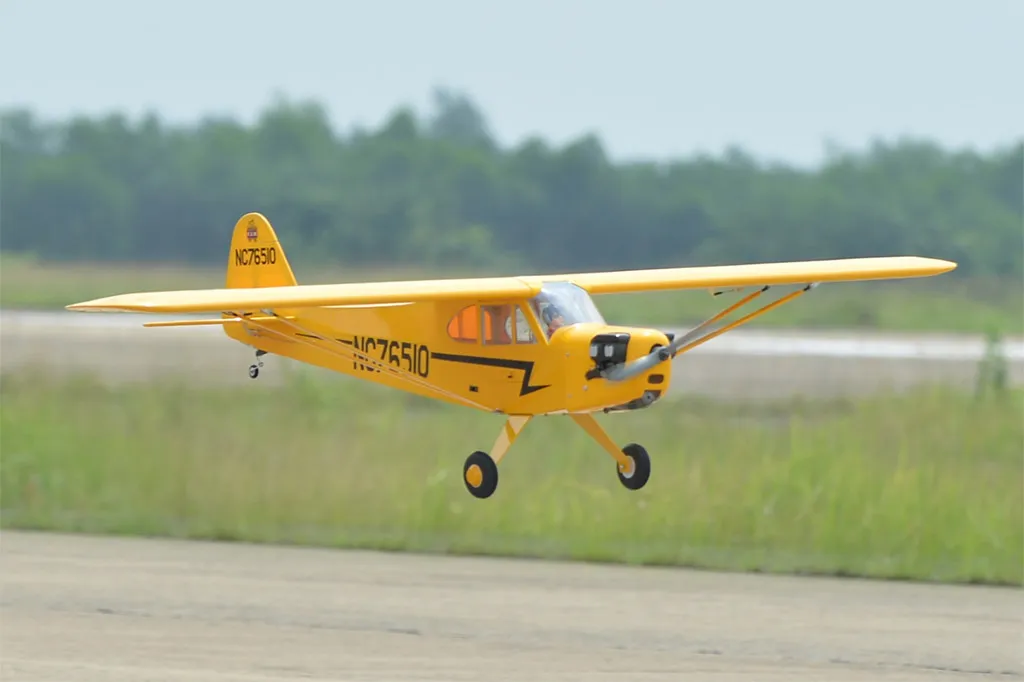 Black Horse BH04 Piper J-3 Cub avion RC 1950mm 46-55 ARF