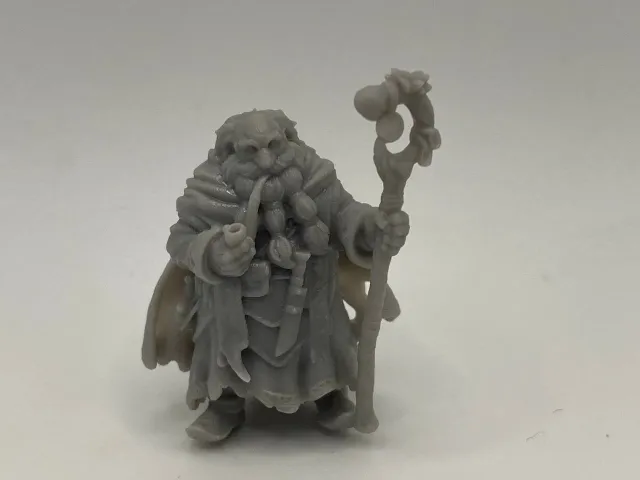 Epic Forge Mage Bâton Mystique figurine sage