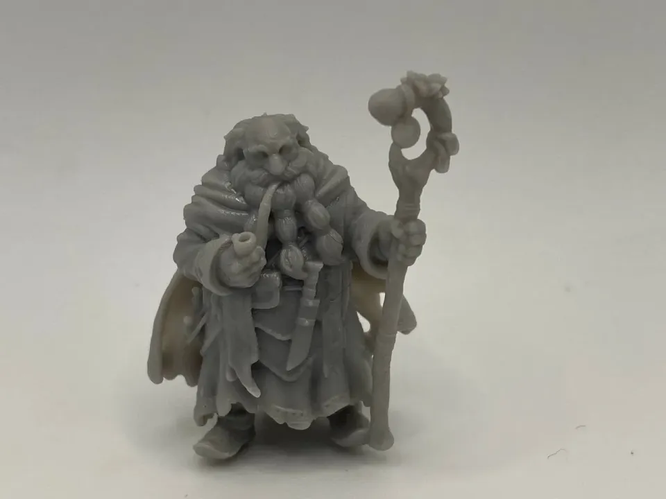 Epic Forge Mage Bâton Mystique figurine sage