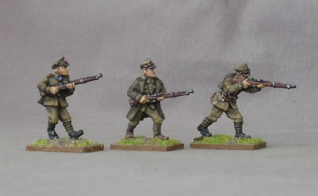 DES TRANCHEES AUX BARRICADES Studio Siberia Fantassins Polonais (1920) figurines 28 mm métal