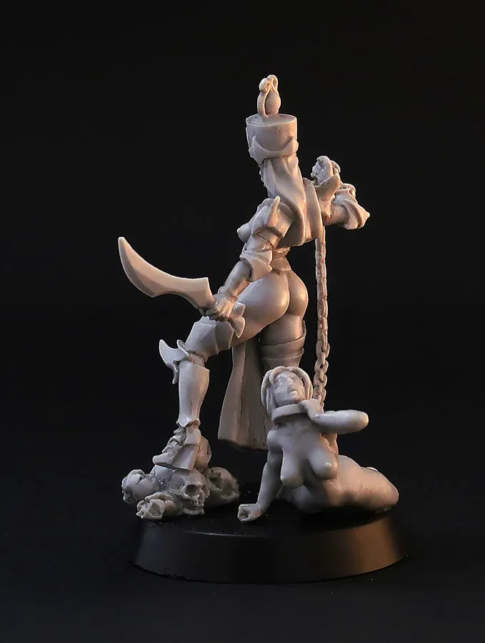 BROTHER VINNI Dungeon Queen figurine résine 28 mm non peinte
