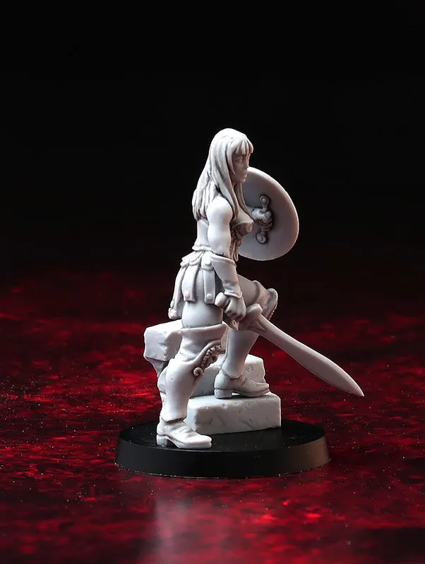 Brother Vinni Queen of Battles figurine résine 28mm guerrière