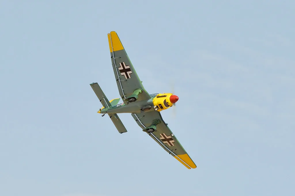 Black Horse Model BH169 Junkers Ju 87 Stuka avion RC 60cc ARF