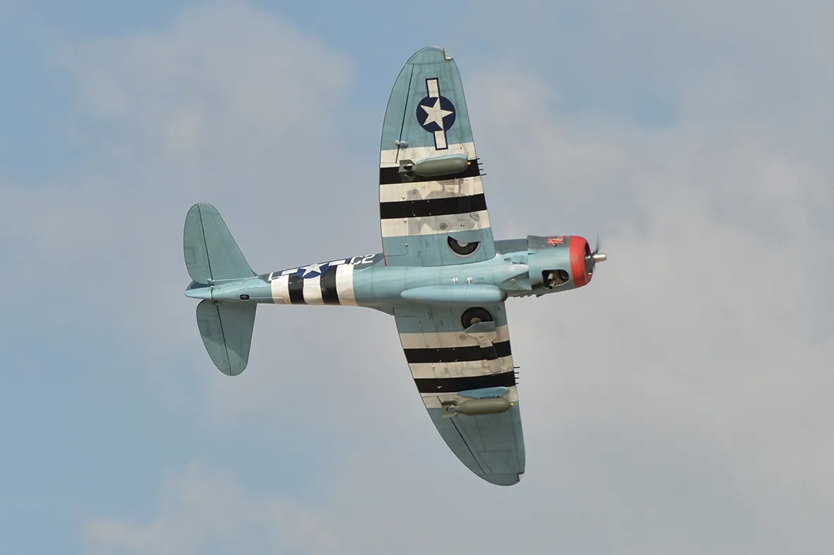 Black Horse BH117 P-47 Thunderbolt avion RC 2075mm 60cc