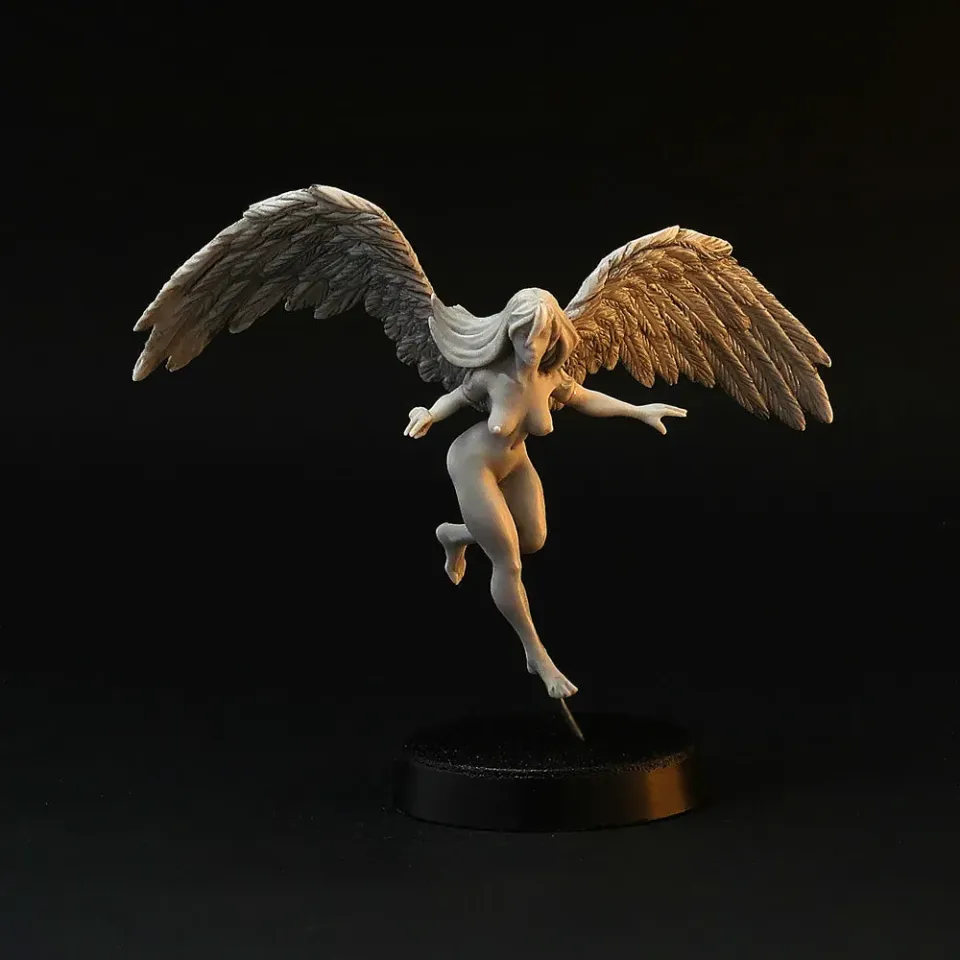 Brother Vinni Female Angel figurine résine 28mm