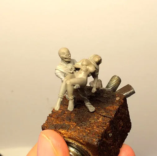 Brother Vinni Girl and Mummy figurine résine 28mm égypte