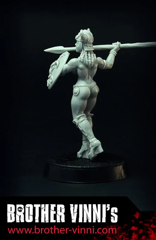 Brother Vinni Amazone figurine résine 32mm guerrière