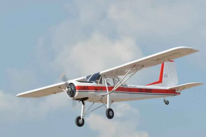 Black Horse BH193 L-60S Brigadyr 2668mm avion RC ARF 30-35cc