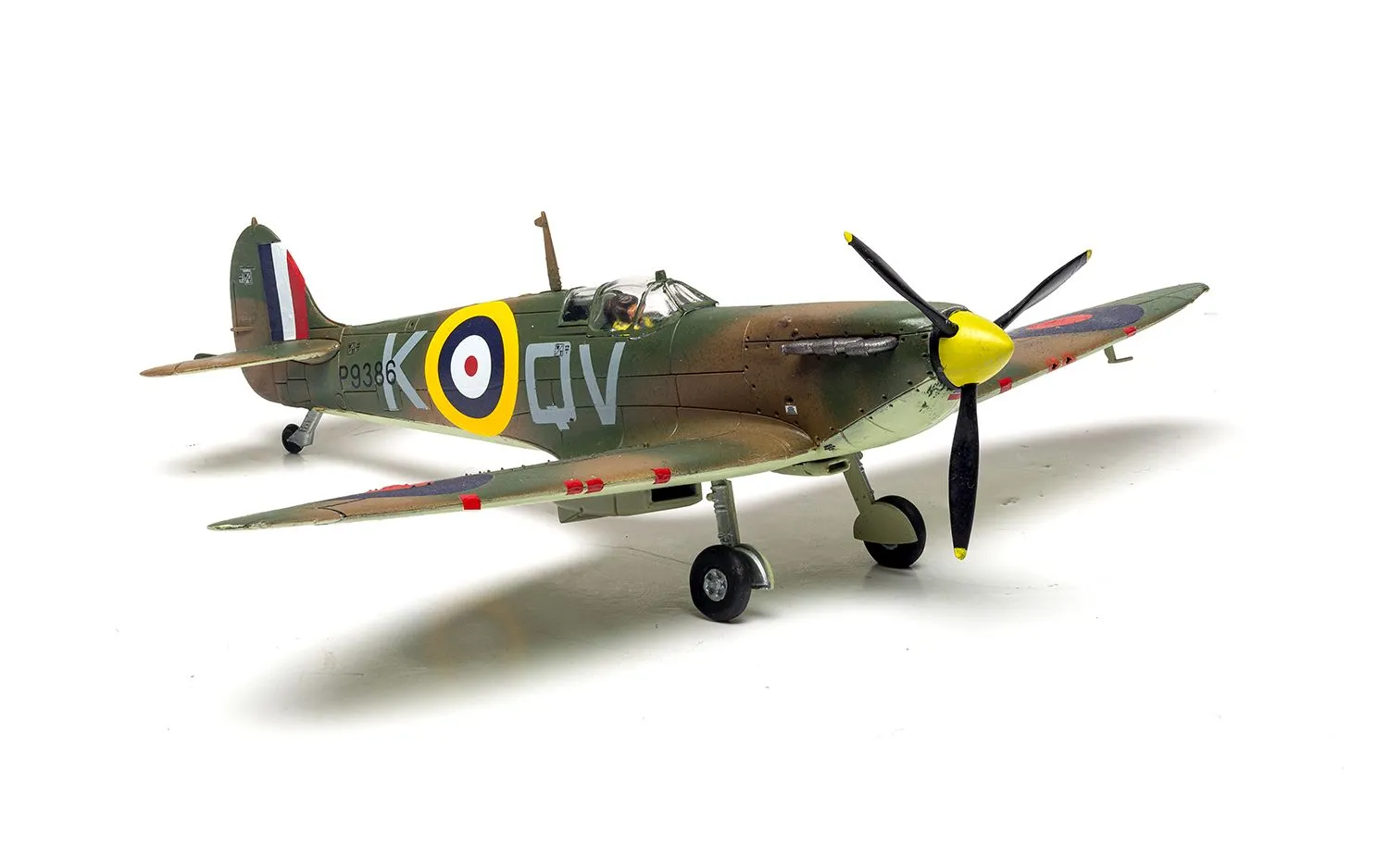 Airfix Supermarine Spitfire Mk.Ia maquette avion Strike Bolt Action
