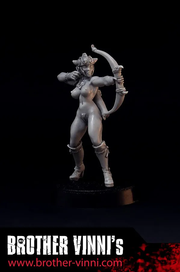 Brother Vinni Amazone archère figurine résine 32mm arc