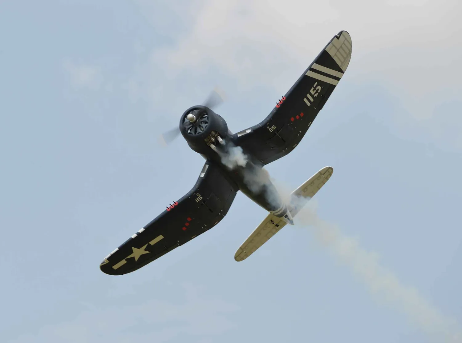 Black Horse Model BH64 Corsair avion RC 2280mm train électrique