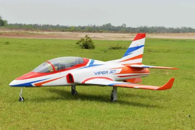 Black Horse Model BH195 Viper Jet avion RC composite 2230 mm