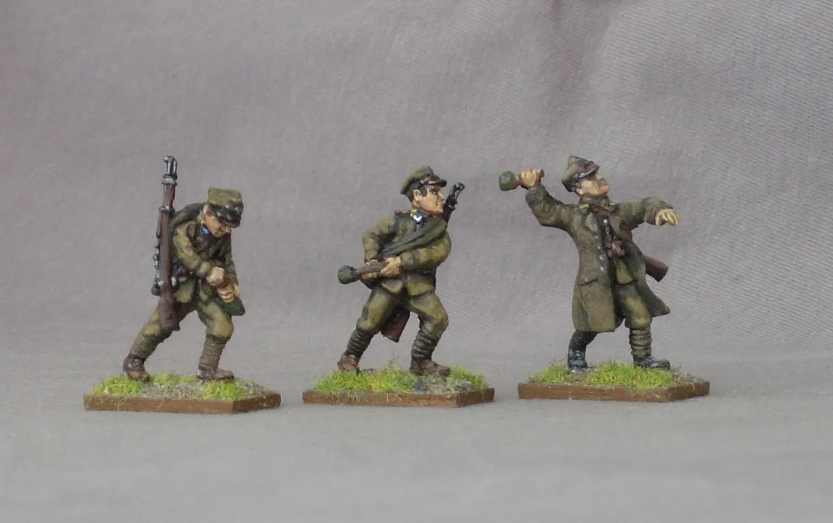 DES TRANCHEES AUX BARRICADES Studio Siberia Fantassins Polonais (1920) figurines 28 mm métal