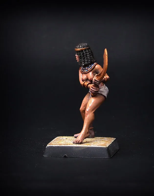 Brother Vinni Egyptian Girl figurine 28 mm à l'épée