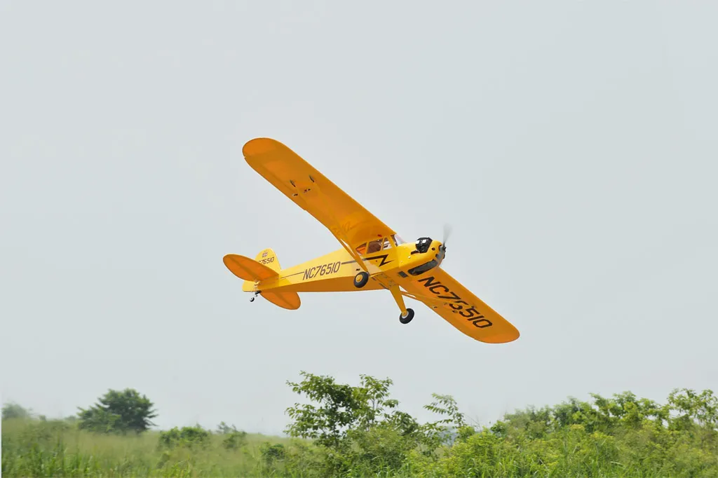 Black Horse BH04 Piper J-3 Cub avion RC 1950mm 46-55 ARF