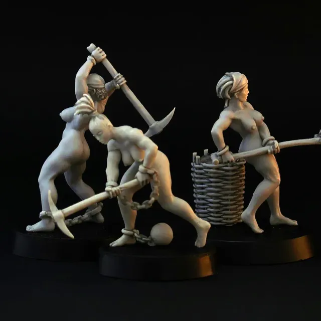 Brother Vinni Working Nude Slave Girls figurines 28 mm résine, lot de 3
