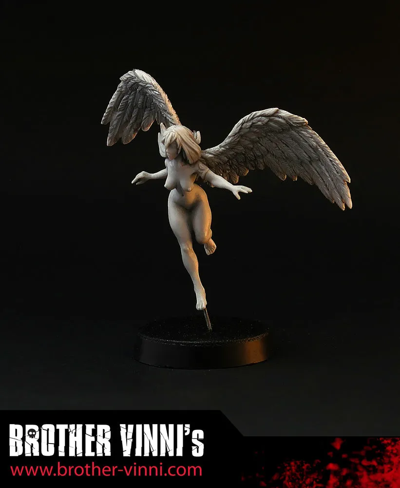 Brother Vinni Female Angel figurine résine 28mm