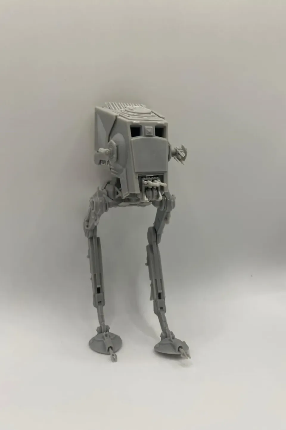 Epic Forge Mech de Reconnaissance Armé Quadrupède véhicule