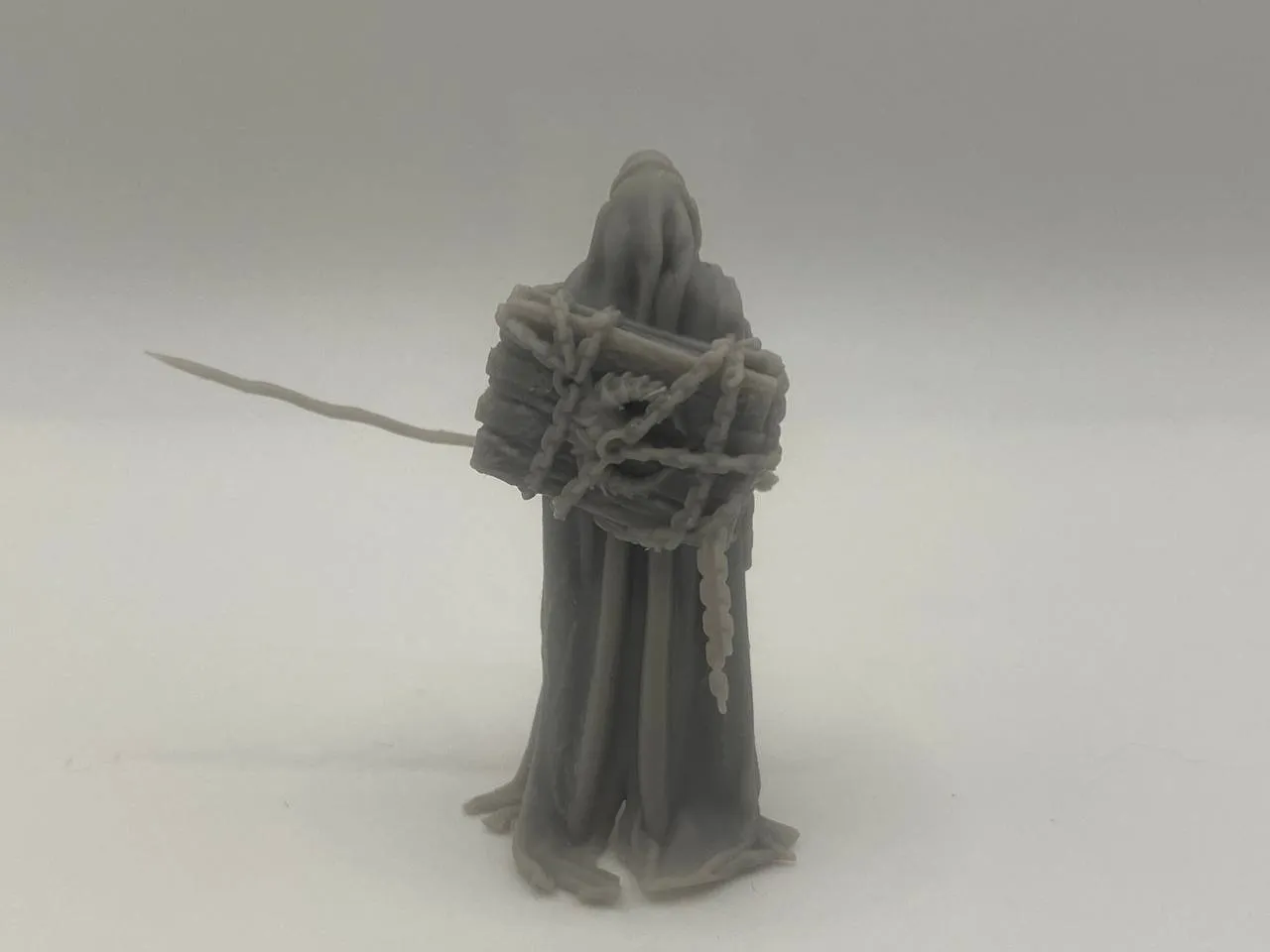 Epic Forge Porteur du Fléau Silencieux figurine maudite
