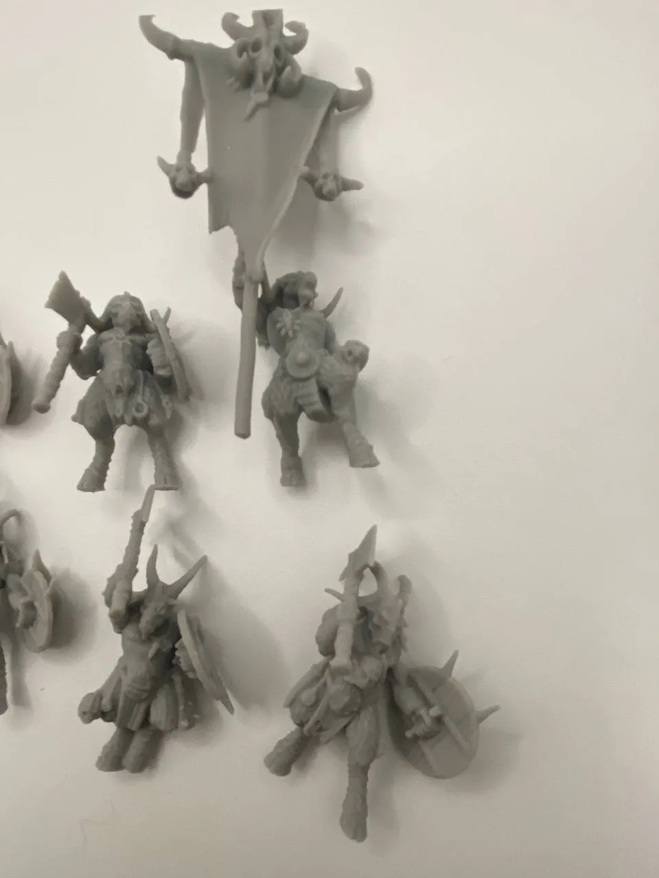 Epic Forge Hommes-bêtes figurines guerriers haches
