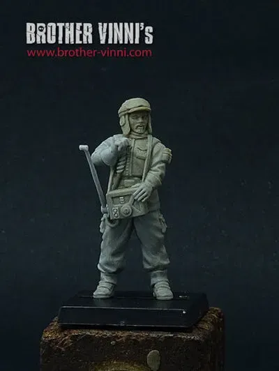 Brother Vinni Radioman figurine résine 35mm sci-fi