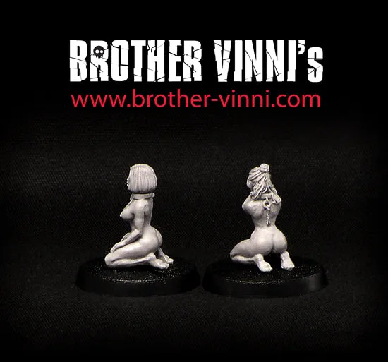 Brother Vinni Slave Girls on knee miniature résine lot de 2 28mm