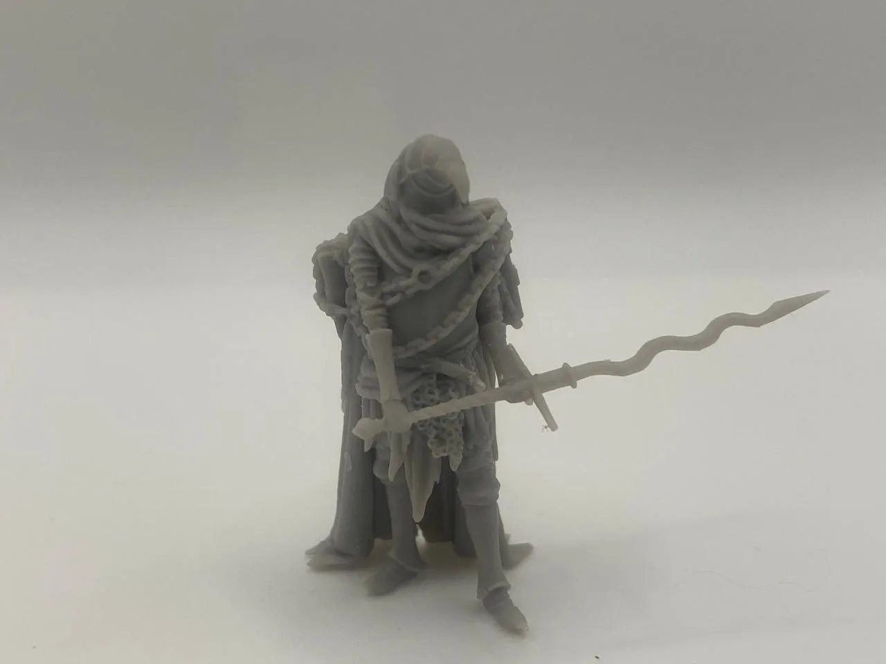 Epic Forge Porteur du Fléau Silencieux figurine maudite