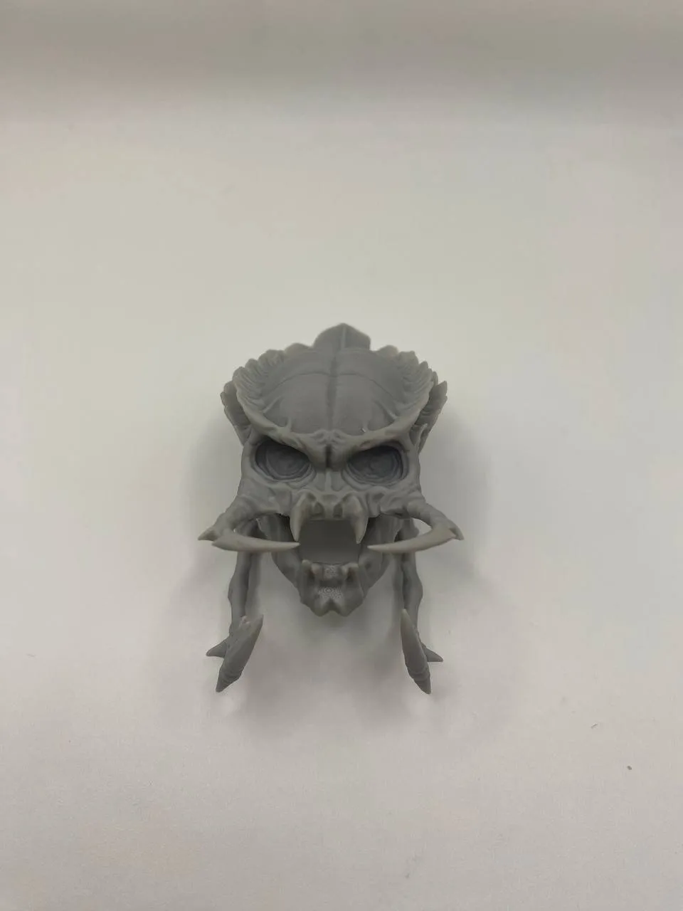 Epic Forge Crâne Predator figurine résine 70 mm