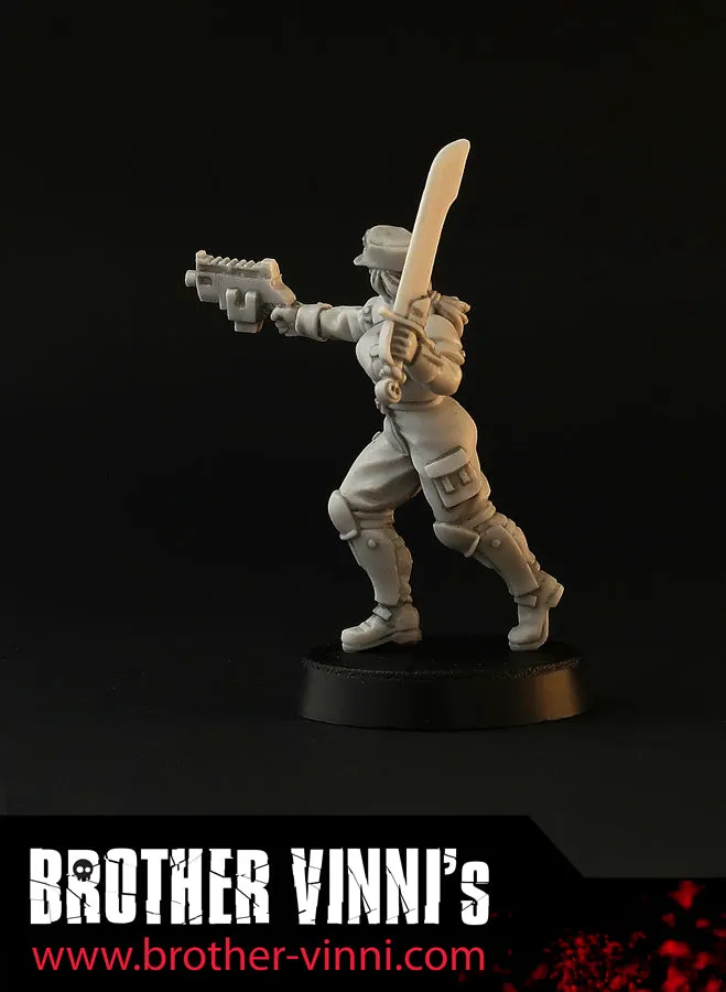 BROTHER VINNI Special Unit Female Guard Sergeant figurine 28-32 mm résine