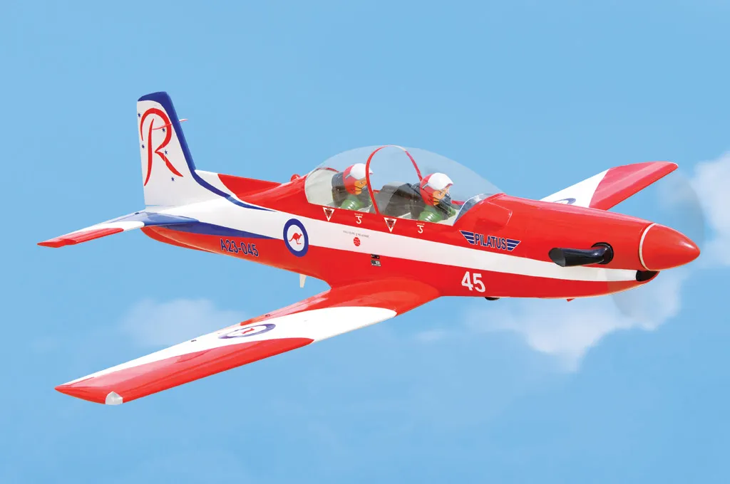 Black Horse PC-9 BH76 1840mm avion RC ARF 20cc train rentrant