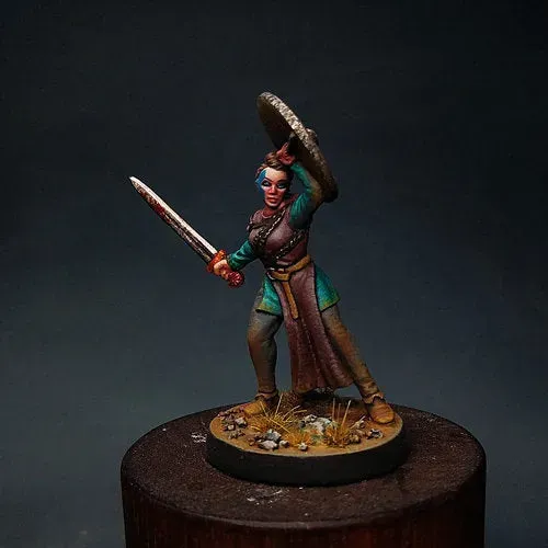 Brother Vinni Astrid figurine résine 28mm guerrière viking