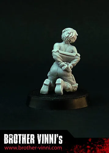Brother Vinni Female Reporter figurine résine 28mm