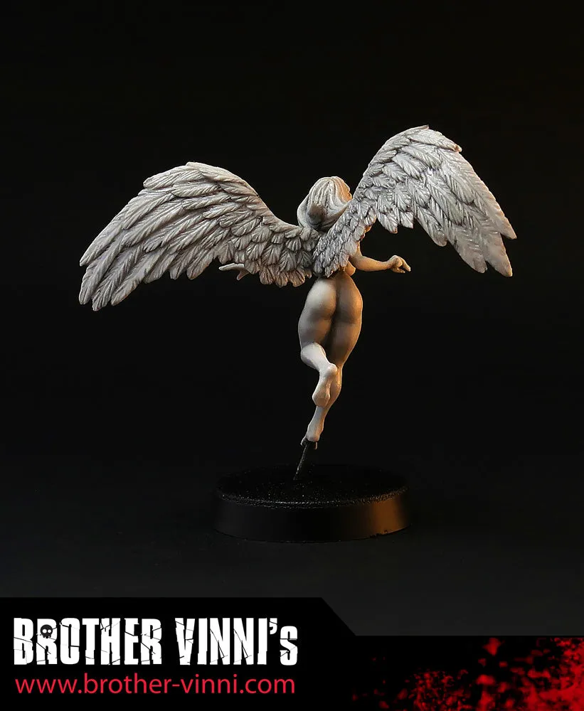 Brother Vinni Female Angel figurine résine 28mm
