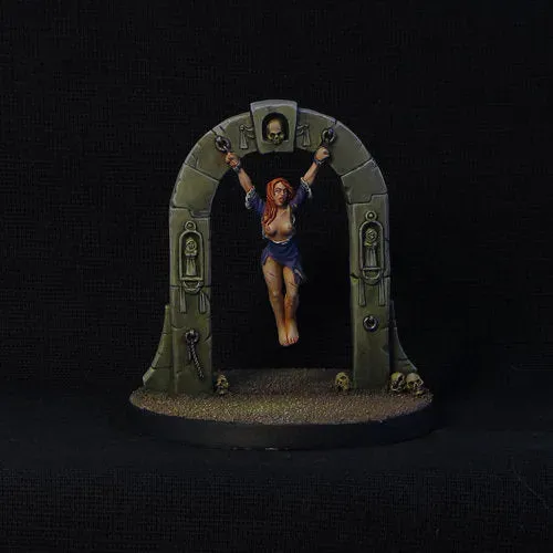 Brother Vinni Arch figurine résine 28mm suppliciée 18+