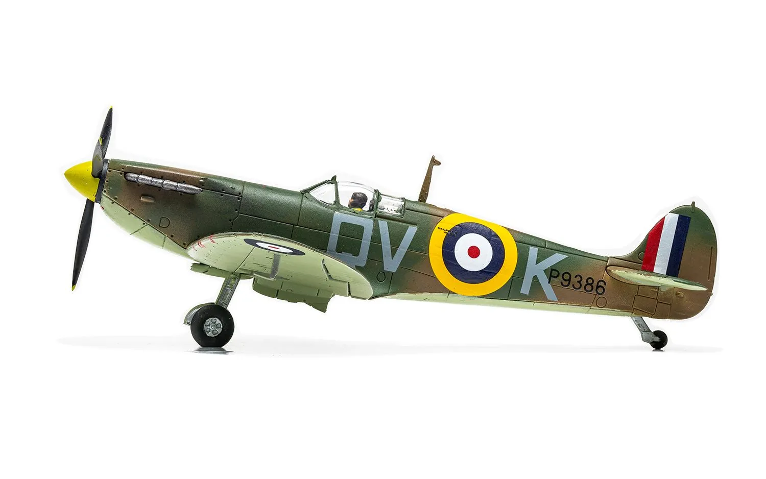 Airfix Supermarine Spitfire Mk.Ia maquette avion Strike Bolt Action