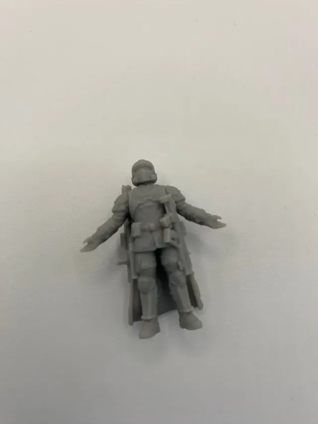 Epic Forge Gardien Exosolaire figurine sci-fi